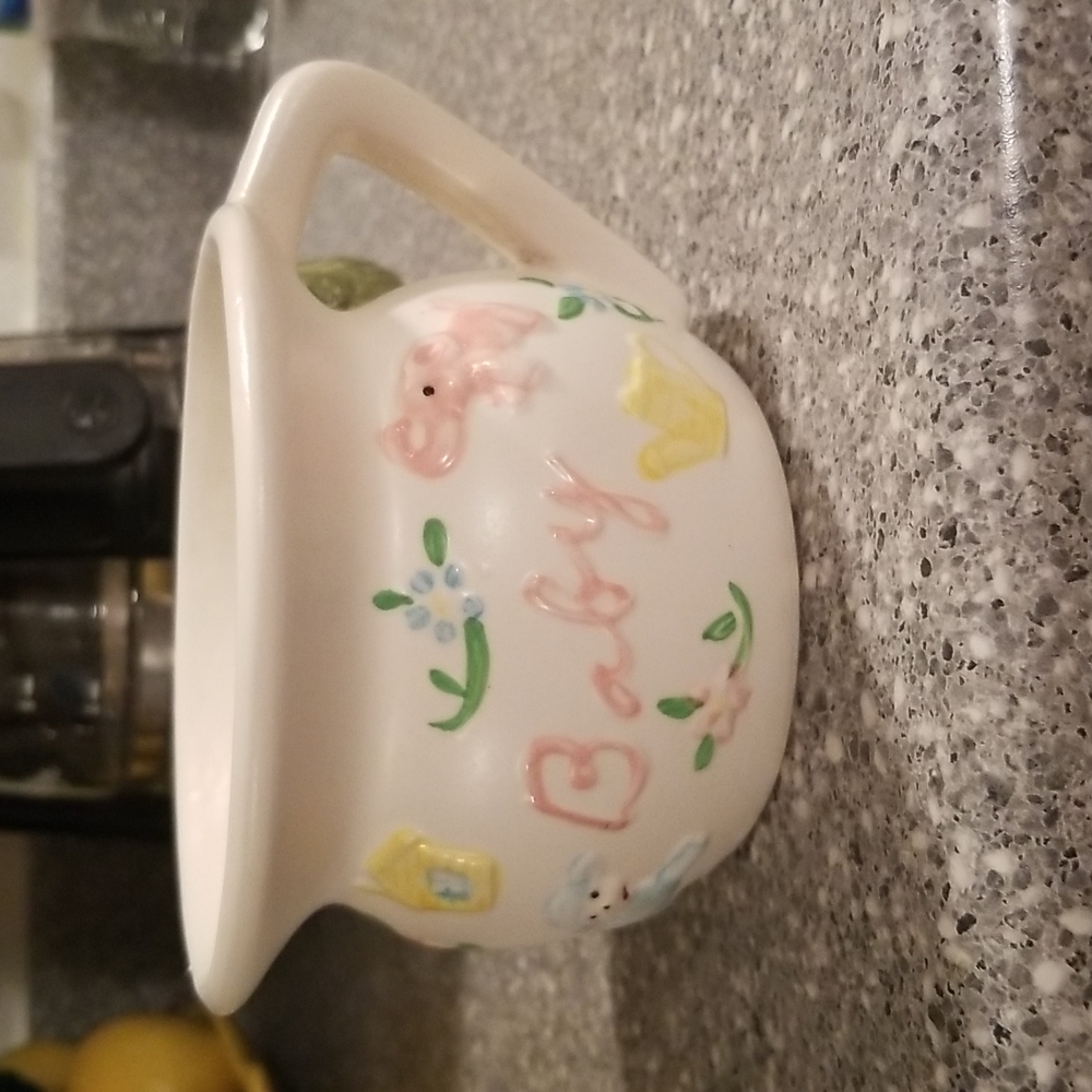 Inarco Baby Cup Planter With Lamb And Elephant Vintage E-276/M